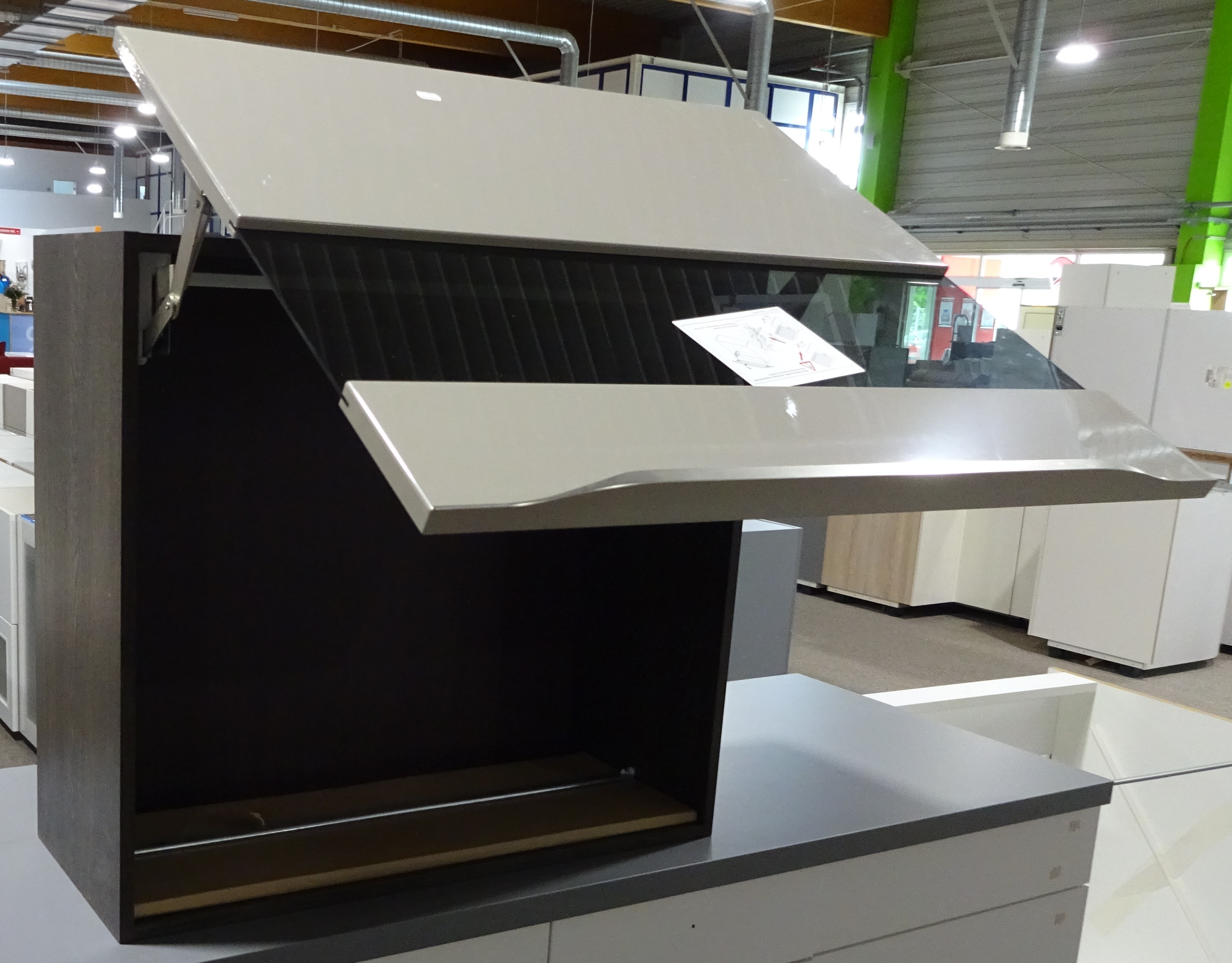 Hängeschrank Wand Schrank Falttür Küche Ausstellungsstück in Eiche